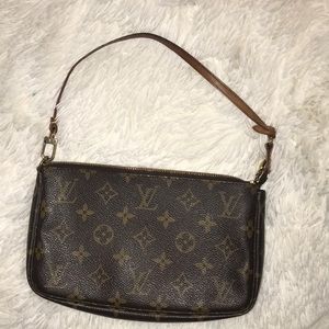 Louis Vuitton pochette 💋